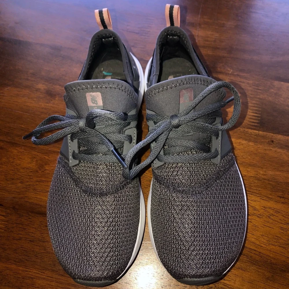 New Balance shoes - Picture 2 of 4